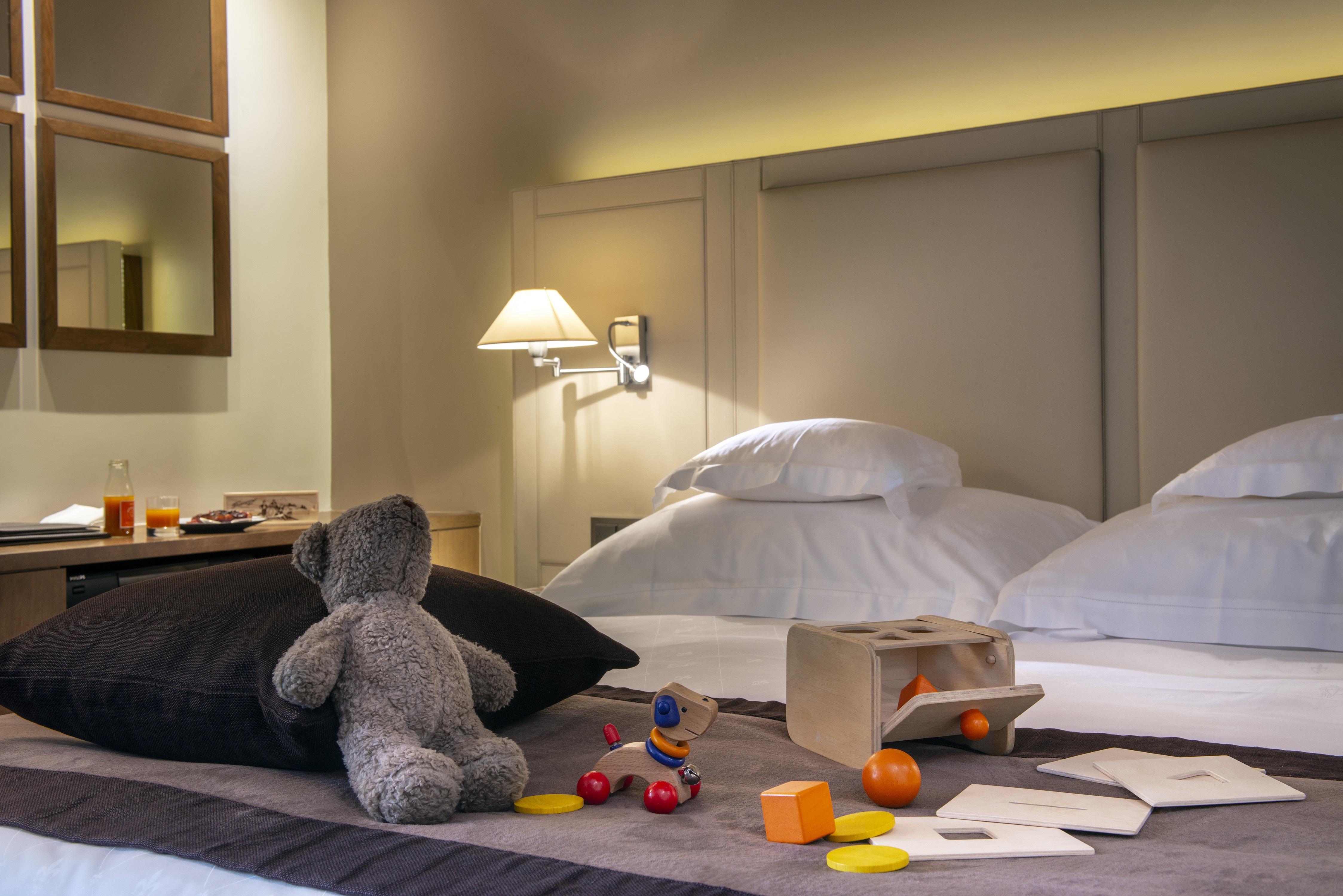 Hotel Les Armures Женева Екстер'єр фото Family room